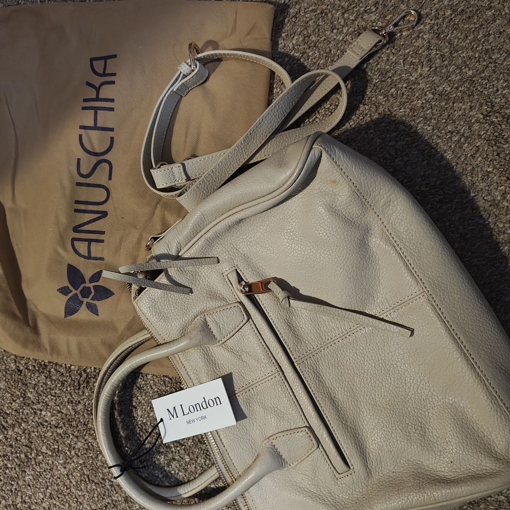 Anuschka Cream Shoulder Bag with Elegant Design